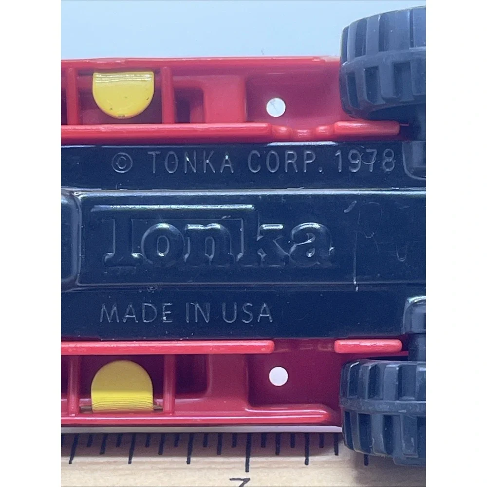 Vintage 1978 TONKA Red & Yellow 3.15/16th Pickup Truck Pressed Metal Plastic Car